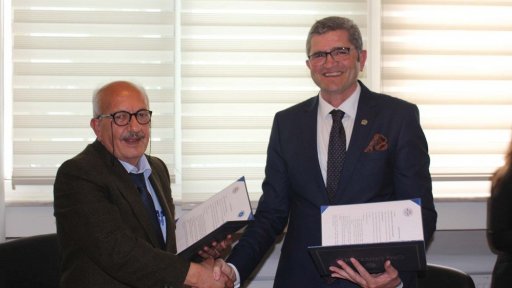 Mersin Sanayicileri ve İş İnsanları Derneği (MESİAD)  ve  Çağ Üniversitesi  protokol imzaladı.