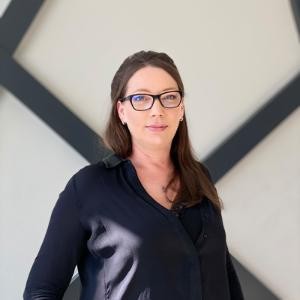 Instructor Samantha J. FOLLET